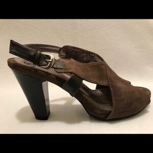 Sofft -Suede Taupe Platform Open Toe shoe size 10M
